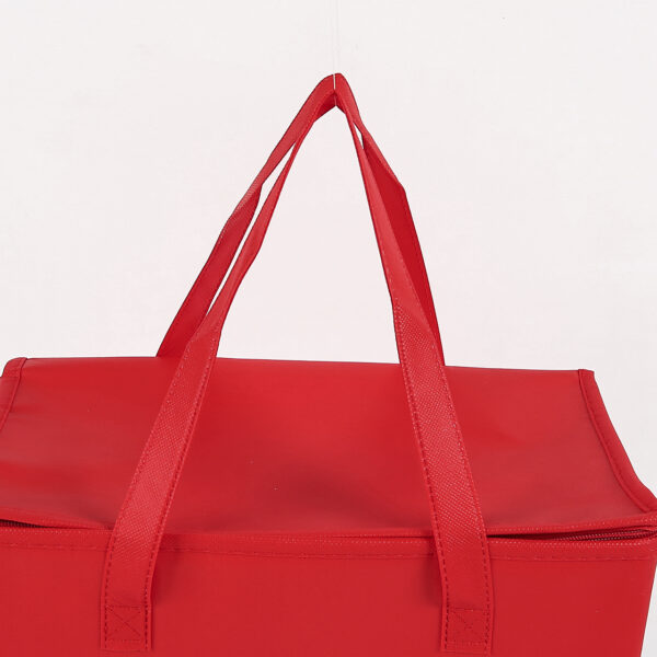 PP non woven red grocery insulated cooler bag with zipper - Image 3