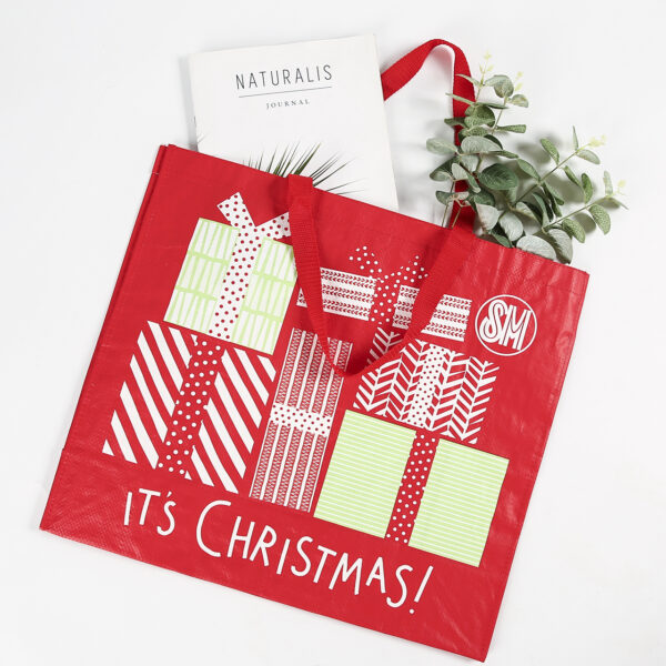 Wholesale laminated pp woven reusable christmas gift shopping bags - Image 2