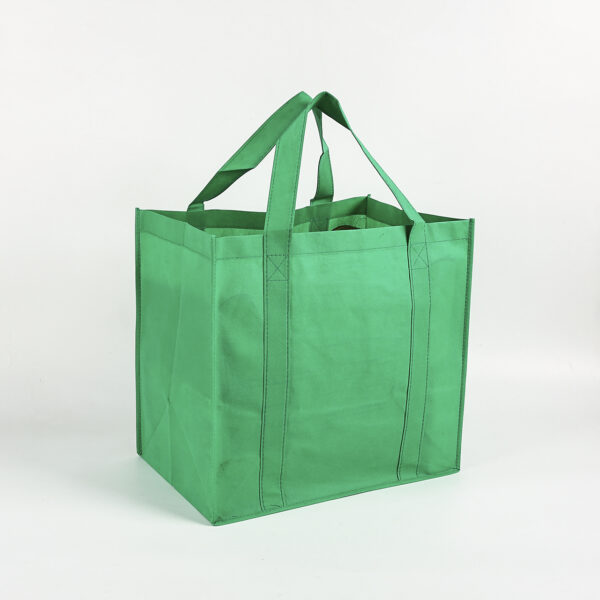 Eco friendly horizontal standard reusable clothing portable nonwoven tote bag